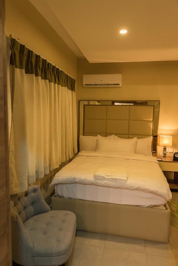 Iris Hotel Wuse 2 Abuja Bagian luar foto