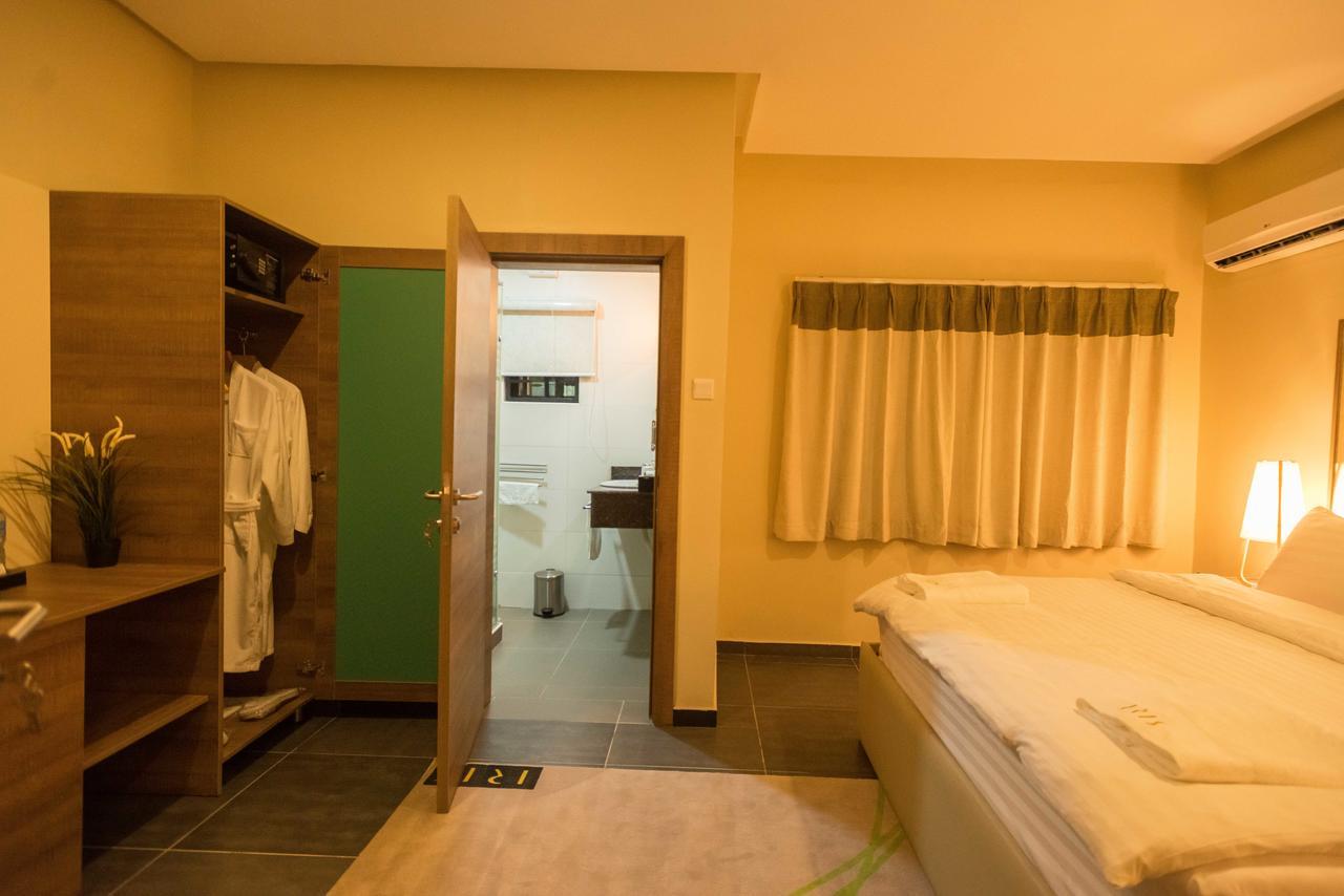 Iris Hotel Wuse 2 Abuja Bagian luar foto