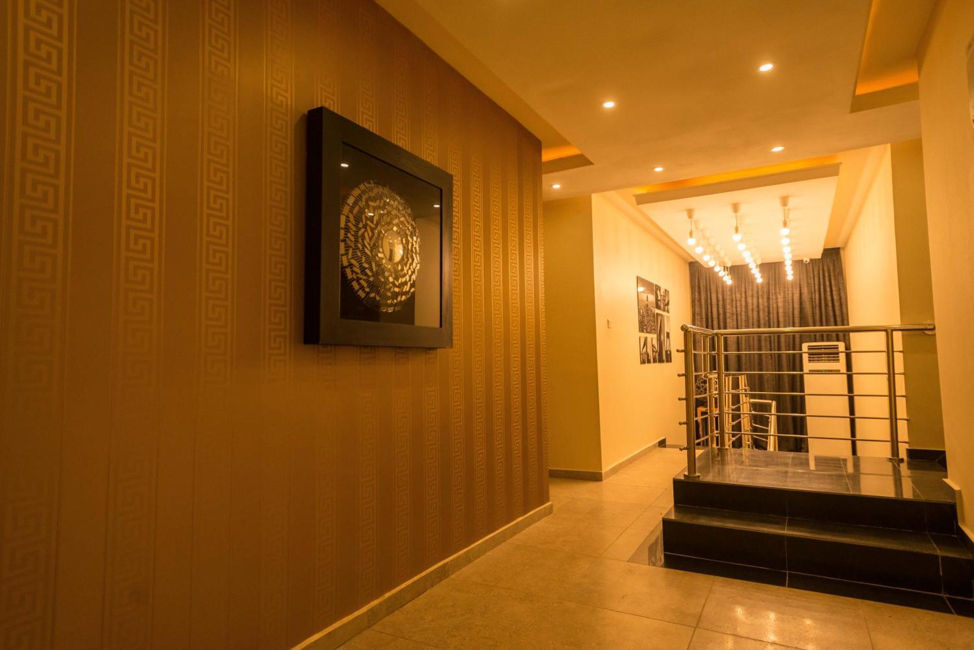 Iris Hotel Wuse 2 Abuja Bagian luar foto