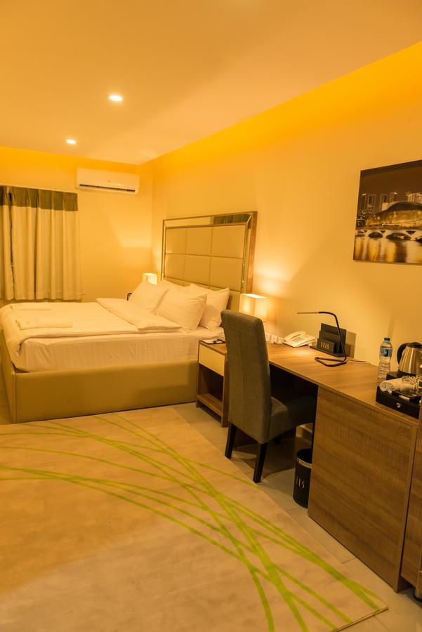 Iris Hotel Wuse 2 Abuja Bagian luar foto